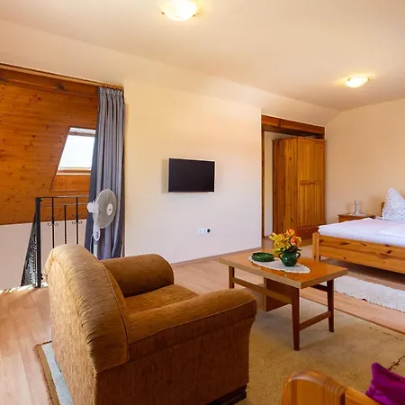 Lakeside Serenity House - Happy Appartement