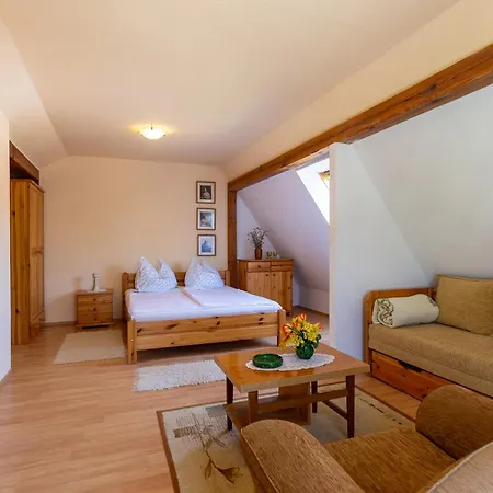 Lakeside Serenity House - Happy