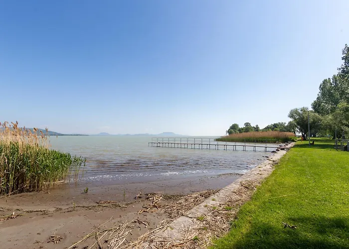 Lakeside Serenity House - Happy Appartamento Balatonberény